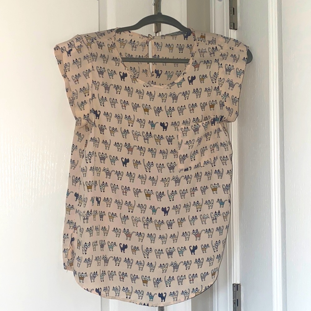 🛑SOLD🛑 Cat print short sleeve top